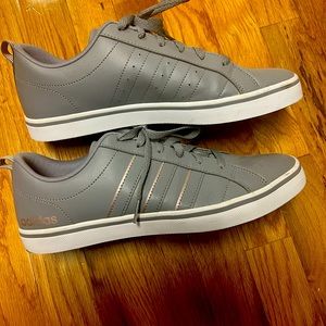 Men’s Adidas Grey Tennis Shoes